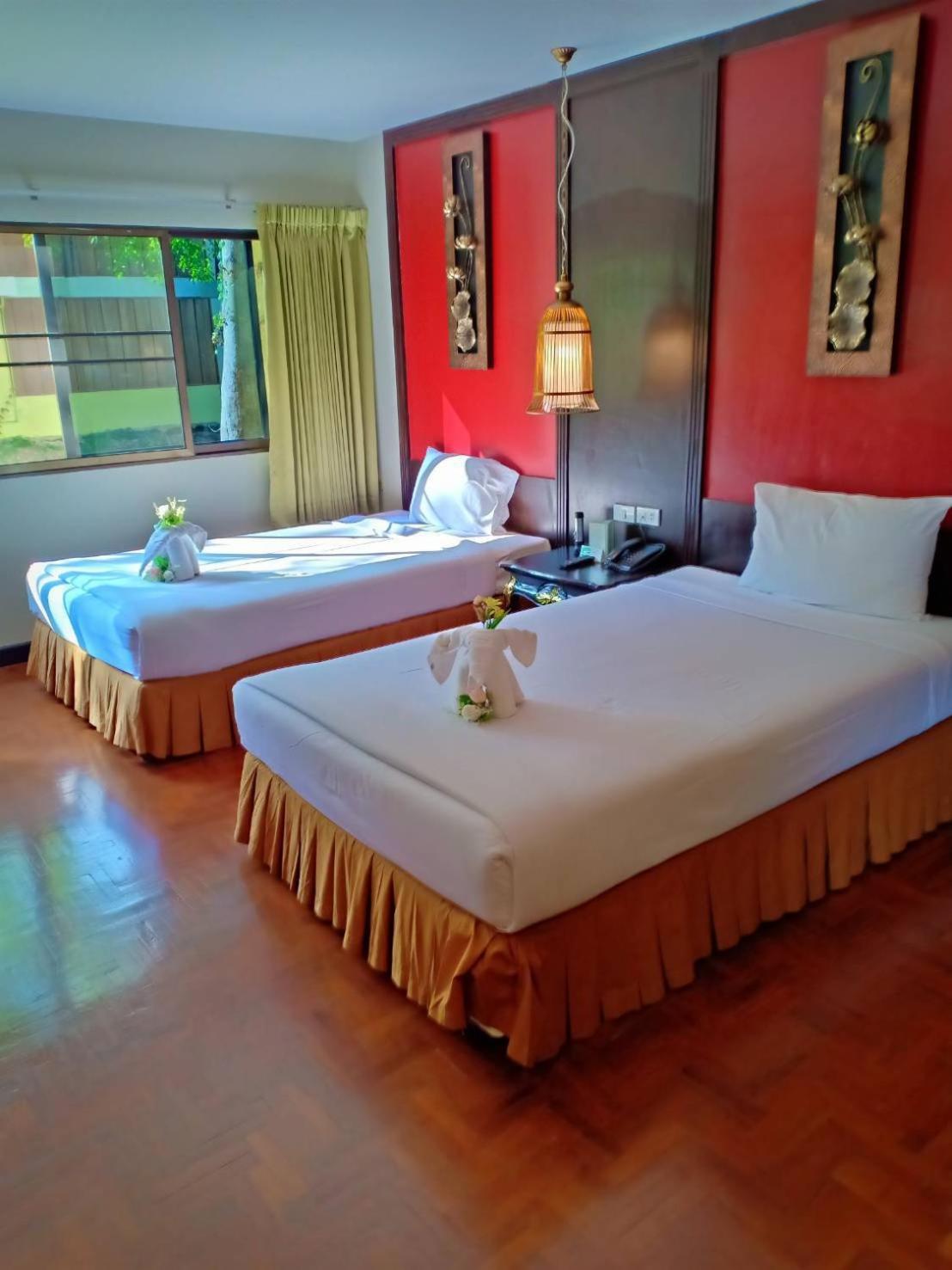 Suan Bua Hotel & Resort Ban Pong  Eksteriør billede