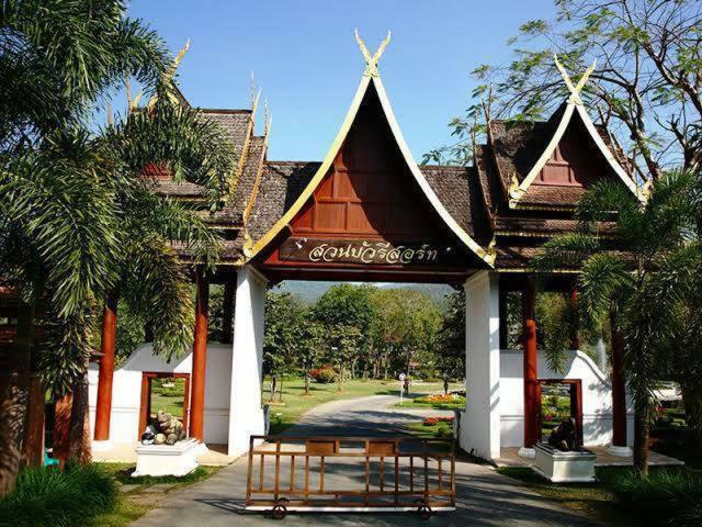 Suan Bua Hotel & Resort Ban Pong  Eksteriør billede